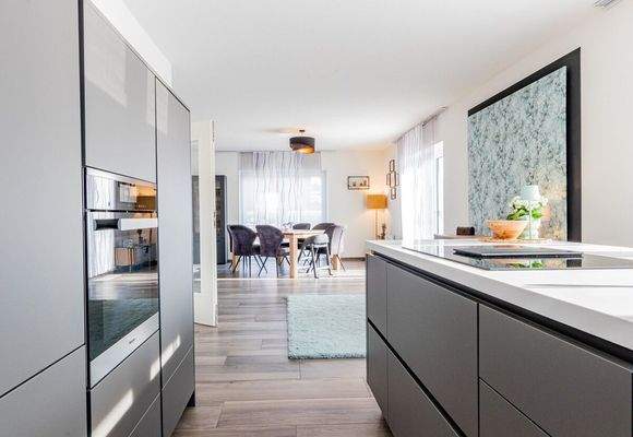 Hochwertige Küche & Kochinsel