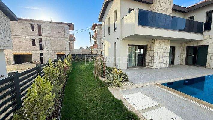 Brand New Villas with Private Pools and Gardens in Kuşadası