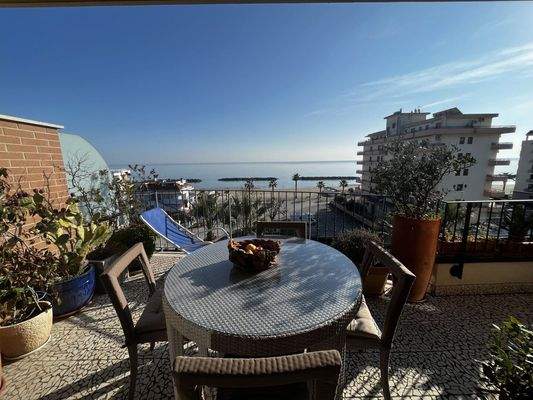 traumhafte Wohnung direkt am Meer in Cupra Marittima – Ascoli Piceno (Marken)