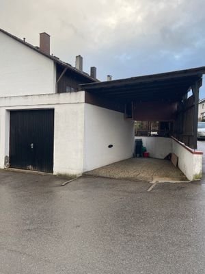 Garage und Carport