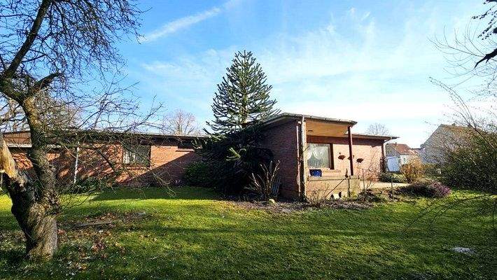 großflächige Gartenanlage