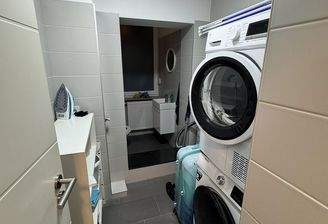 WC mit Waschmaschine/Trockner