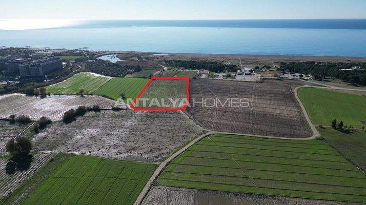 Seaside Land in a Designated Tourism Spot in Antalya Manavgat