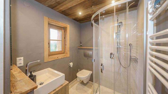 KITZIMMO-Alpenchalet in sonniger Ruhelage mit Kaiserblick - Immobilien Ellmau.