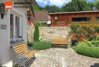 Aussenbereich vor Eingangstür