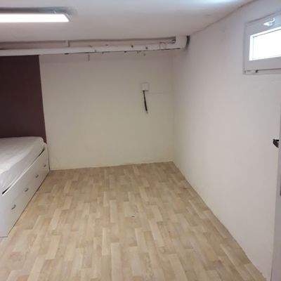 Links hinein : Das Gästezimmer