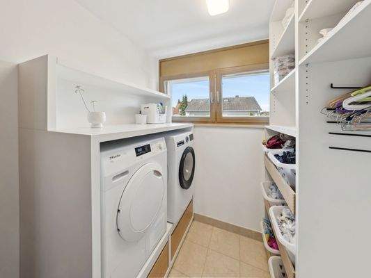 Hauswirtschaftsraum OG