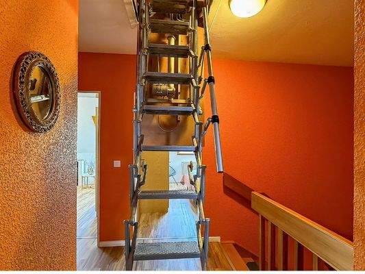 elektrische Bodentreppe