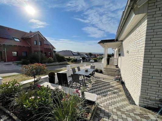 Eingangsbereich mit Freisitz