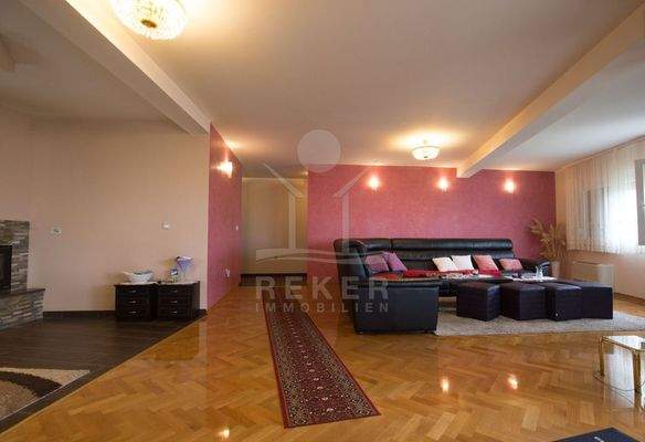 Glückseligkeit ist auf der Terrasse sicher