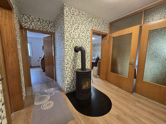 Flur mit Kamin 1. OG.