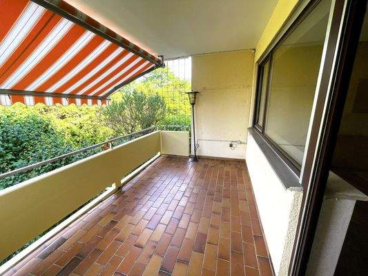 Die großzügige Loggia