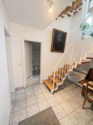 Treppe Erdgeschoss zum Obergeschoss..jpeg