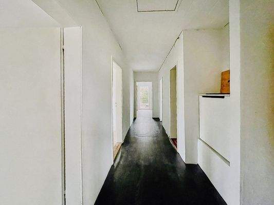 alle Zimmer verbindender Flur 