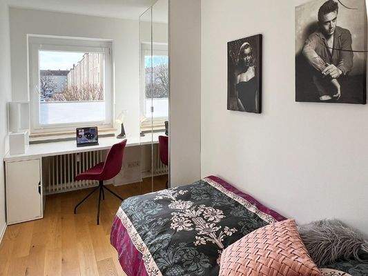 Kleines Schlafzimmer 1