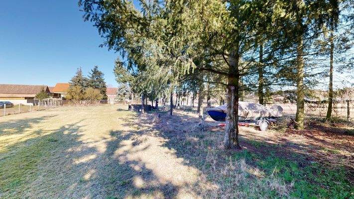 Separates Grundstück 2.jpg