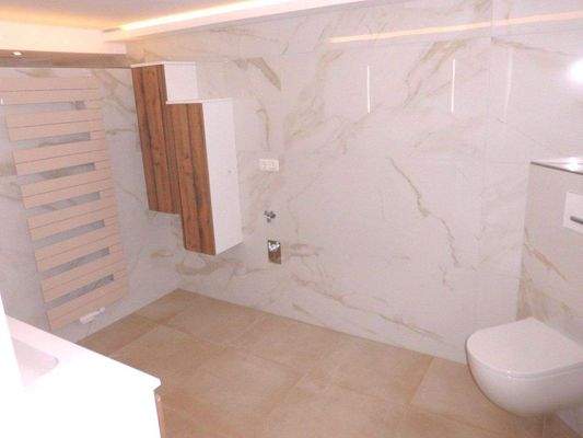 Hochwertige Badausstattung!