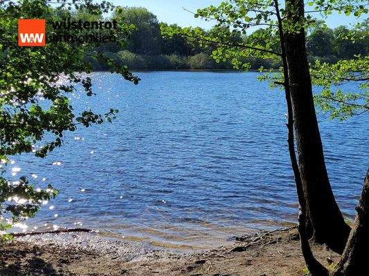 Krupunder See im nah gelegenen Landschaftsschutzgebiet