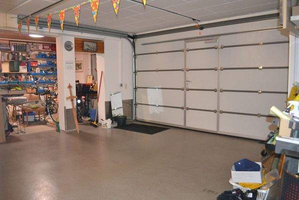 Große Garage