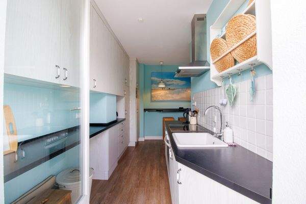 Küche mit Balkon 2. OG