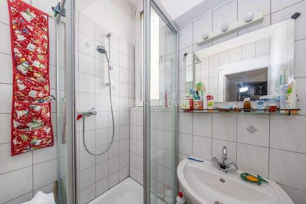 3447 Dusche OG rechts