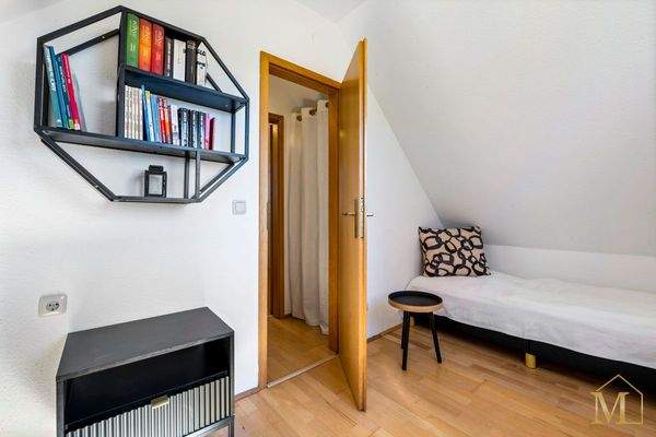 Schlafzimmer mit zwei Einzelbetten