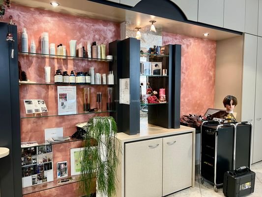 Friseur-parrucchiere-comprare-kaufen-mieten-centro-Salone-Meran-