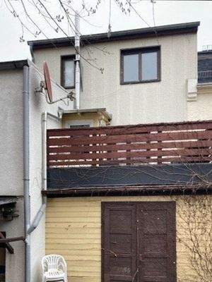 Rückansicht mit Balkon