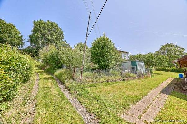 Im Angebot enthalten: Großes Gartengrundstück 