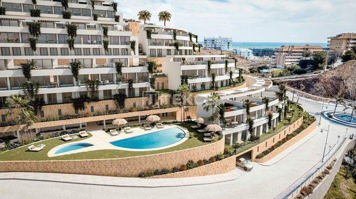 Sea-View Townhouses with BREEAM Certificate in Fuengirola