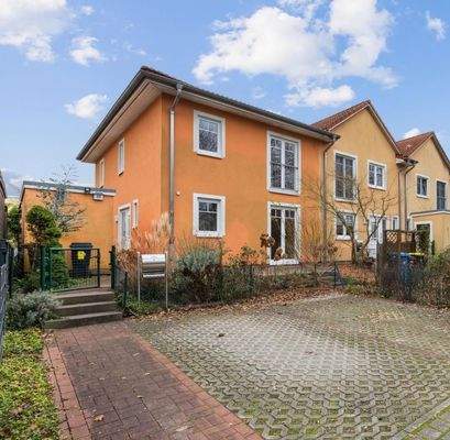 Frontansicht Straßenseite