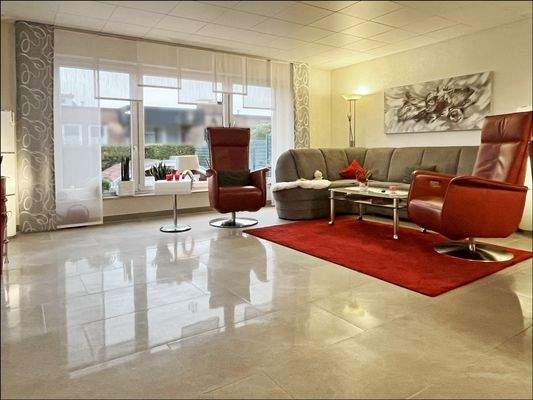 Große Fensterfronten sorgen für viel Licht