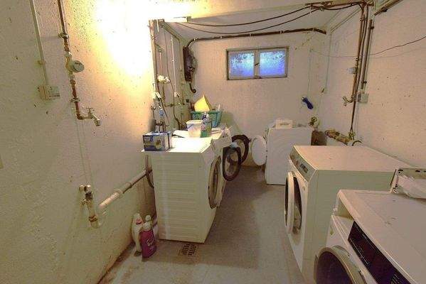 12. Waschmaschinenraum  DSC_0485 B1..JPG