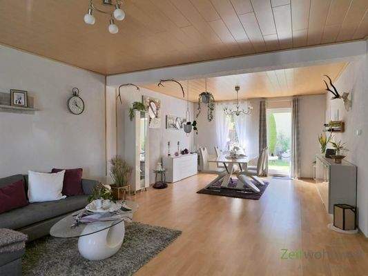 Blick ins Wohnzimmer