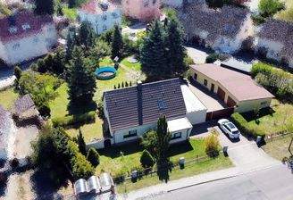 Haus von vorne - Luftbild