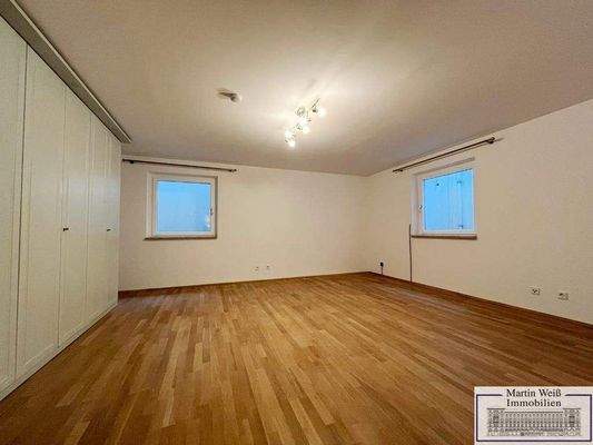 Arbeitszimmer im Souterrain