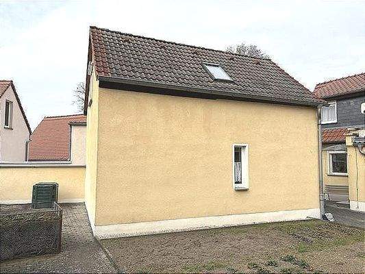 Hofansicht Nebengebäude mit Gästewohnung