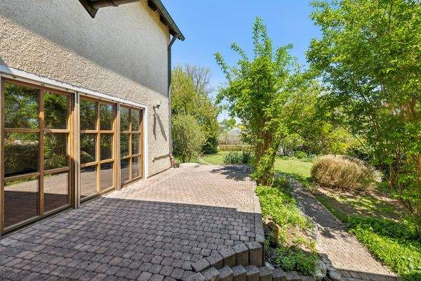 2. Terrasse mit Wohnzimmer EG