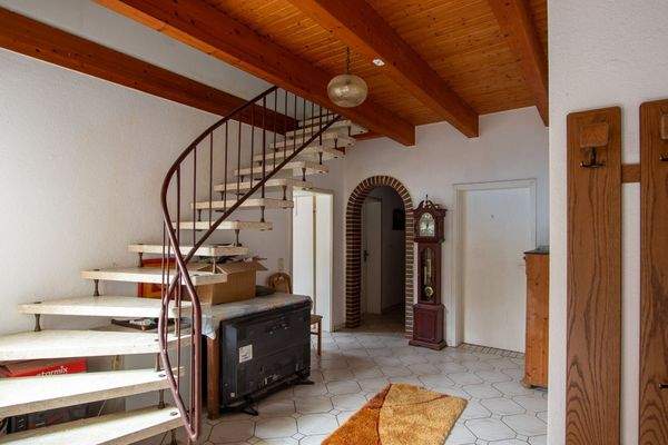 Eingangsbereich angebautes Wohnhaus 