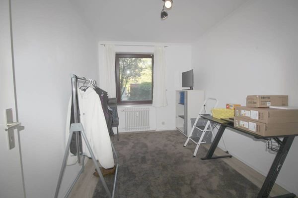 Mögliches Kinder-, Gästezimmer oder Büro