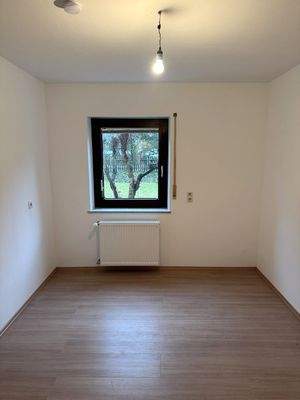 Arbeits- oder Kinderzimmer.jpg