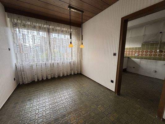 Esszimmer mit Blick in die Küche