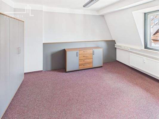 CAM03352G0-PR0065-STILL012