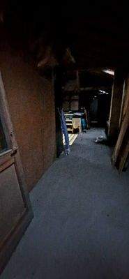 Flur DG vor Lagerraum