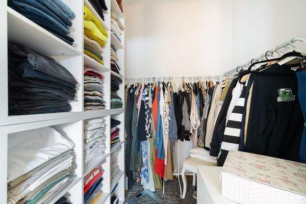 Begehbarer Kleiderschrank