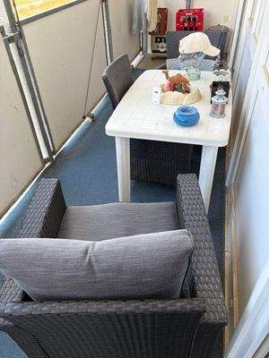 Balkon über gesamte Breite der Wohnung