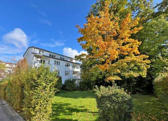 Innenhofansicht des Mehrfamilienhauses