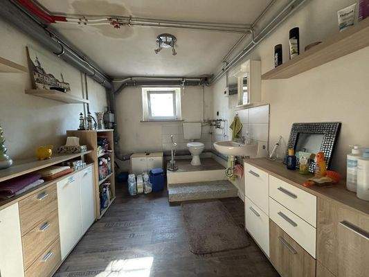 WC / HWR im Kellergeschoss