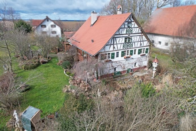 Seltenheit! Charmantes Bauernhaus in der Natur