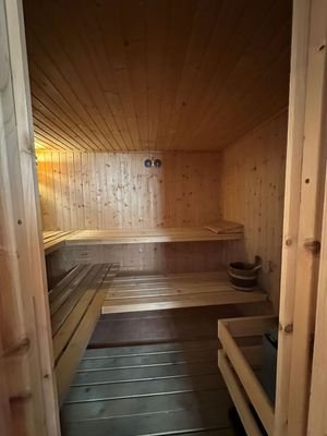 S 6 Sauna.jpg